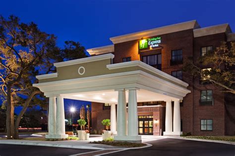 Holiday Inn Express Johnnie Dodds: Unlocking Comfort and Convenience