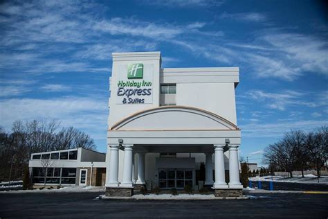 Holiday Inn Express Milford CT: Your Gateway to Comfort & Convenience