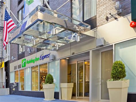 Holiday Inn Express New York Wall Street: A Haven in the Heart of the Financial District