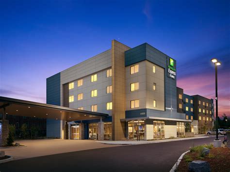 Holiday Inn Express Portland Airport Portland OR: 7 Essential Tips