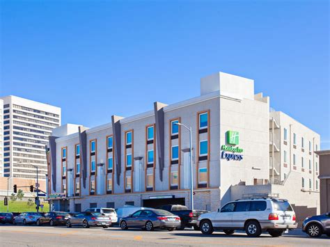 Holiday Inn Express West Los Angeles-Santa Monica: Your Gateway to the City of Angels