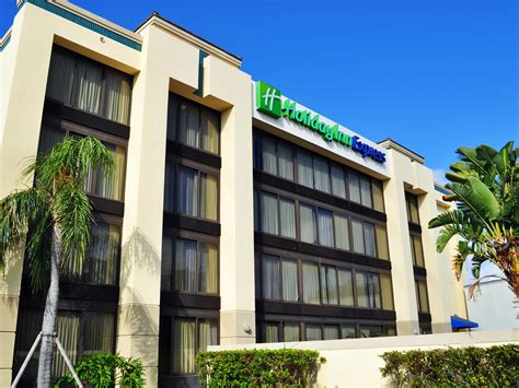 Holiday Inn Express in Boca Raton: A Comprehensive Guide