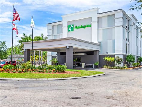 Holiday Inn St. Petersburg: A Haven for Travelers in the Heart of the Sunshine City