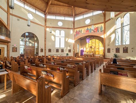 Holy Apostles Cromwell CT: The Heart of Faith and Community