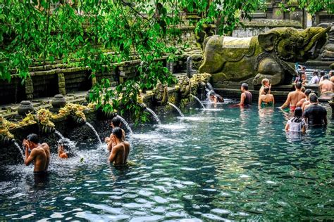 Holy Water Temple Ubud Dress Code 2023