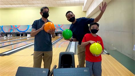 HometeamNS Bukit Batok Bowling: 10,000 Reasons to Roll