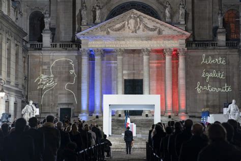 Hommage à Samuel Paty : UnHéros National Défendant la Liberté d'Expression