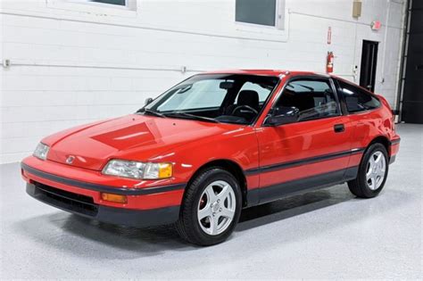 Honda CRX Coupe: A Timeless Classic for Driving Enthusiasts