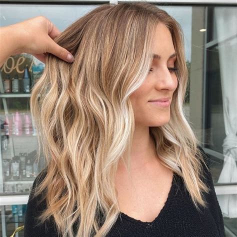 Honey Balayage Straight Hair: A Guide to Achieving the Perfect Glow