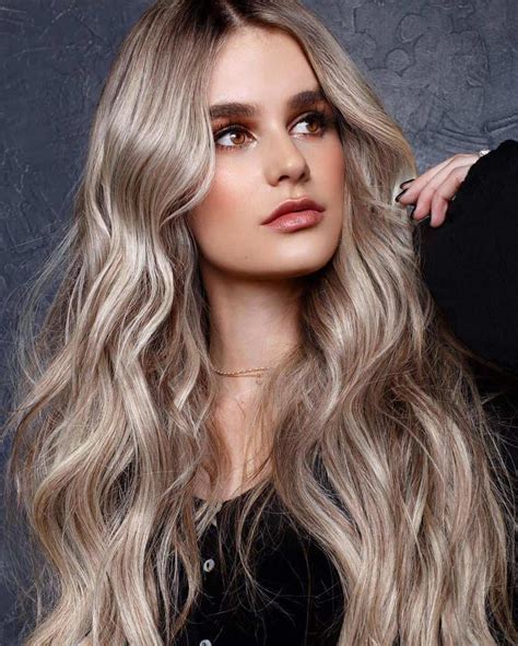 Honey Blonde Hair Dye: 2023's Sweet New Hair Color Trend