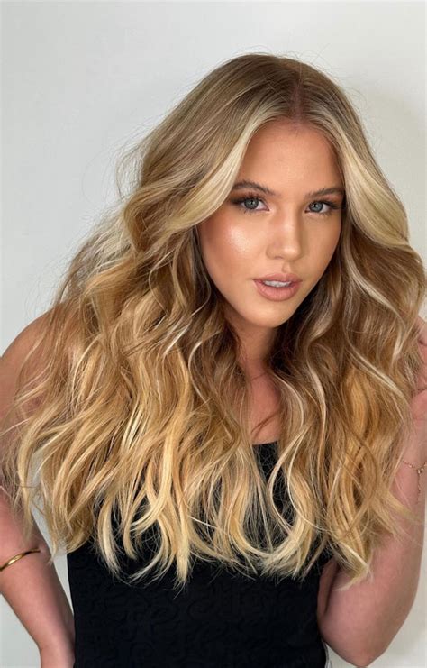 Honey Blonde Highlights: A Symphony of Warmth and Radiance