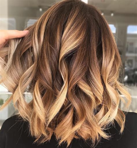 Honey Blonde Ombre: 2023's Most Alluring Hair Trend