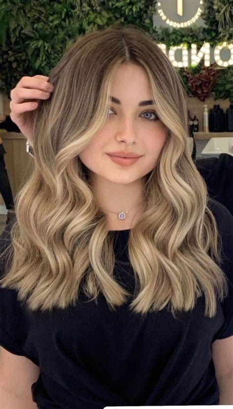 Honey Blonde with Highlights: A 3-Step Guide to Achieving the Perfect Look