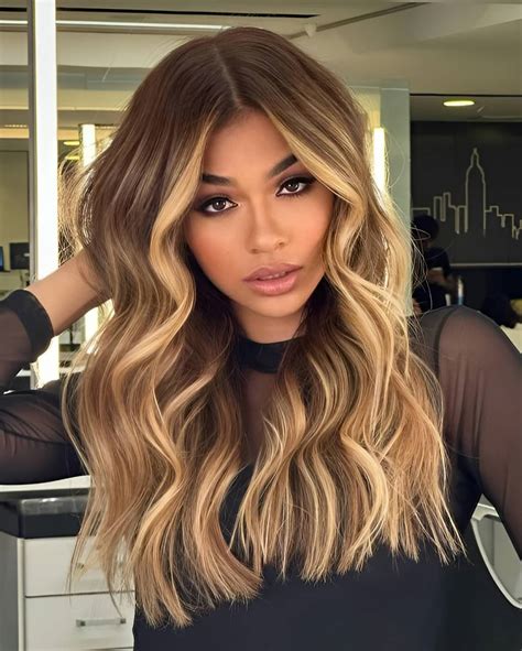 Honey Blonde with Highlights 101: The Ultimate Guide