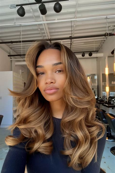 Honey Gold Hair: 2023's Top 10 Shades for Every Skin Tone