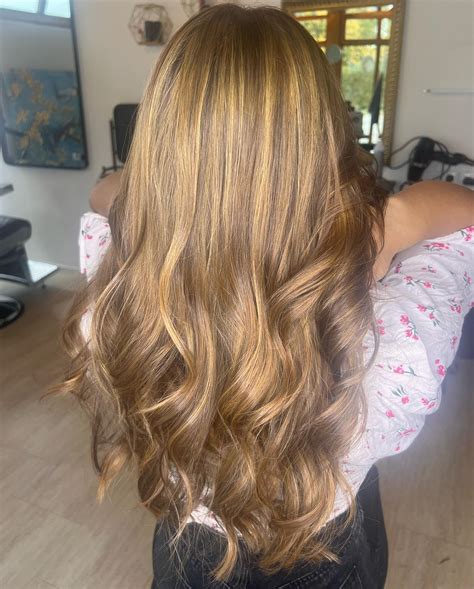 Honey Light Brown Hair Color: 100% Irresistible Guide to Transform Your Tresses