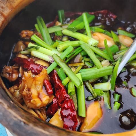 Hong Chang Frog Porridge and BBQ Fish: A Taste of Singapore in 2025