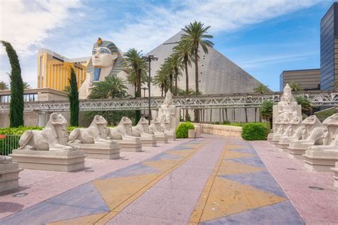 Hotel Luxor Las Vegas: Um Destino Luxuoso e Inspirado no Egito Antigo