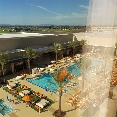 Hotels Close to Graton Casino: 3 Luxurious Options within 10 Miles