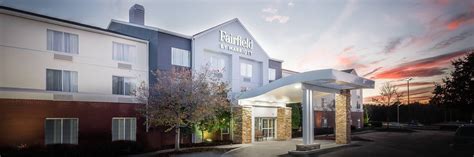 Hotels Near Northlake Mall: 5 Star-Spangled Stays