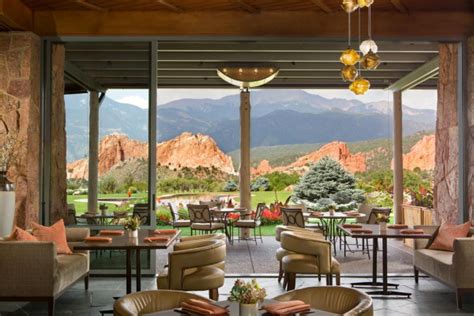 Hotels Near Pikes Peak: 5 Luxurious Stays for Unforgettable Views