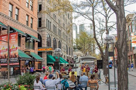 Hotels on 16th Street Mall: Your Gateway to Denver's Heart