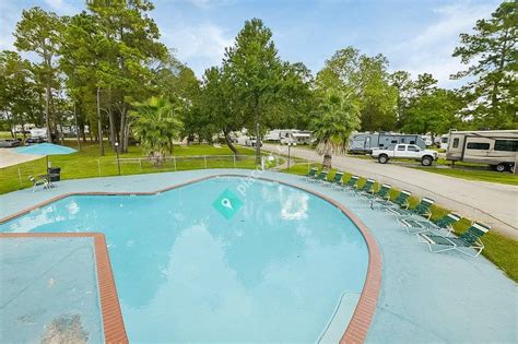 Houston Leisure RV Resort: Escape to Serenity with a Premiere Vacation Experience