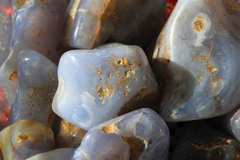 How Chalcedony Stone Benefits Compare to Other Crystals