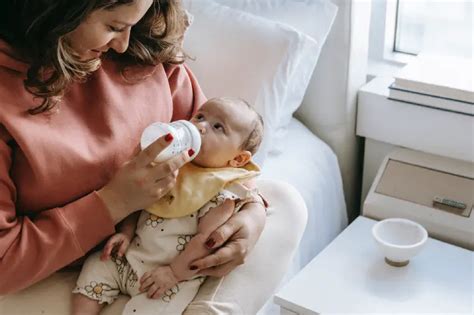 How Long Does Breast Milk Last After Warming: A Comprehensive Guide