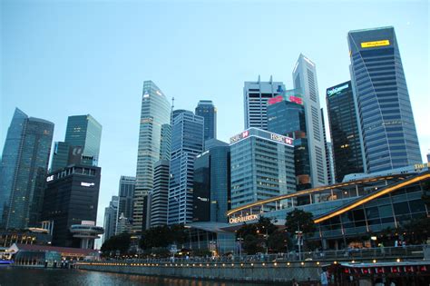 How to Be Rich in Singapore: A Guide to Accumulating Wealth in the Lion City