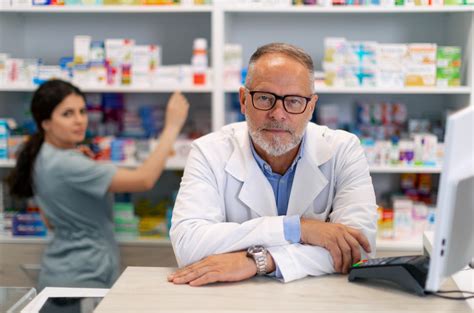 How to Become a Pharmacy Technician in Singapore (4 Steps)