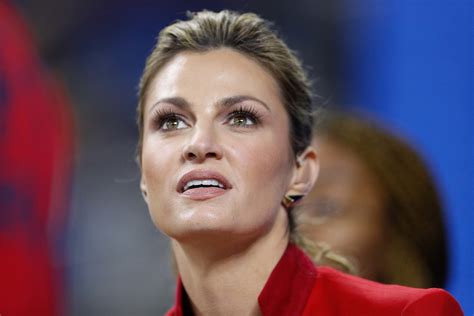 How to Become a Successful Sportscaster Like Erin Andrews