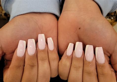 How to Choose the Best Nail Salon in Oak Lawn