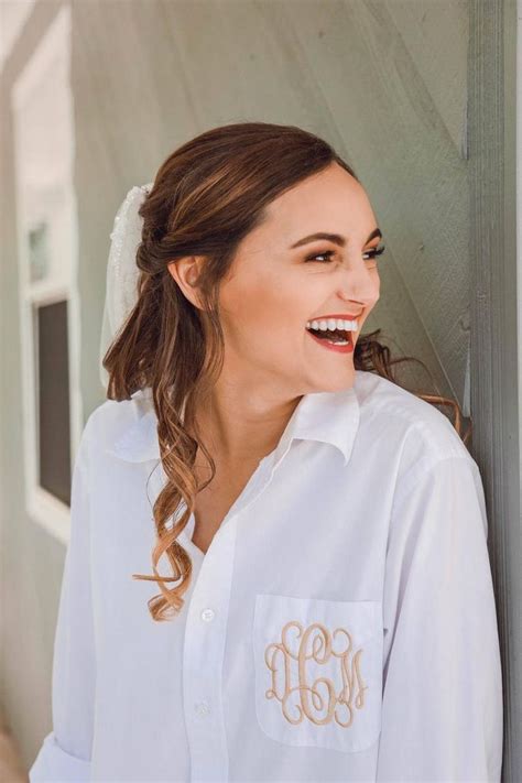 How to Choose the Perfect Bridesmaid Button Up Shirts