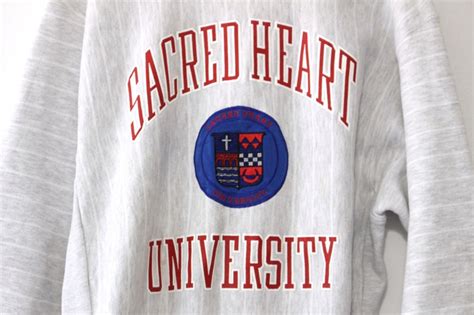 How to Choose the Perfect Sacred Heart University Sweatshirt