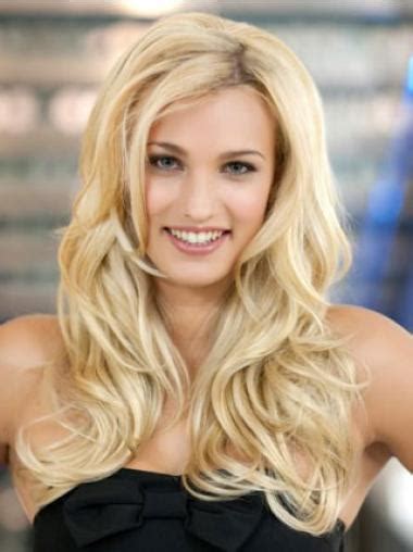 How to Choose the Right Blonde Wavy Synthetic Sleek Long Wig