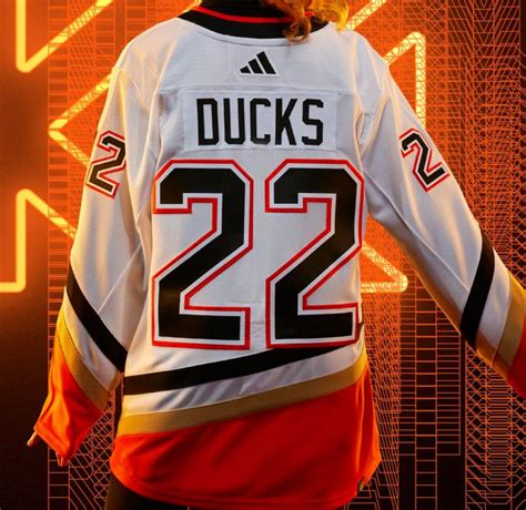 How to Choose the Right Ducks Jersey