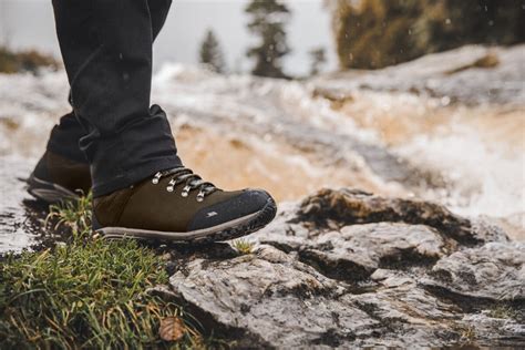 How to Choose the Right Women's Boot with Vibram Soles and 10mm Drop