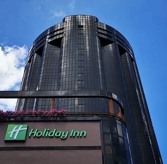 How to Get to Holiday Inn Atrium Singapore by MRT in 2025: A Comprehensive Guide