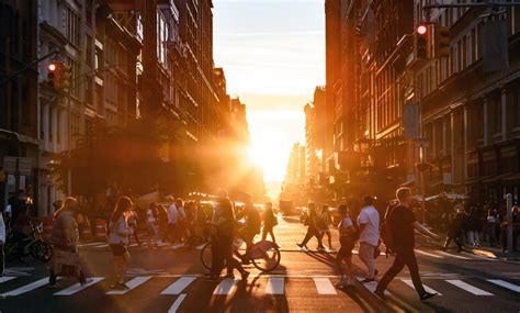 How to Make Friends in a New City After Graduating