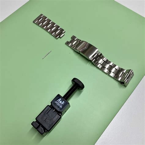 How to Shorten a Metal Watch Strap in 2025: Easy Guide