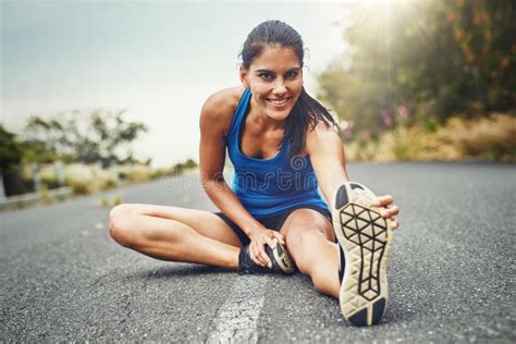 How to Stretch Before a Marathon: The Ultimate Guide