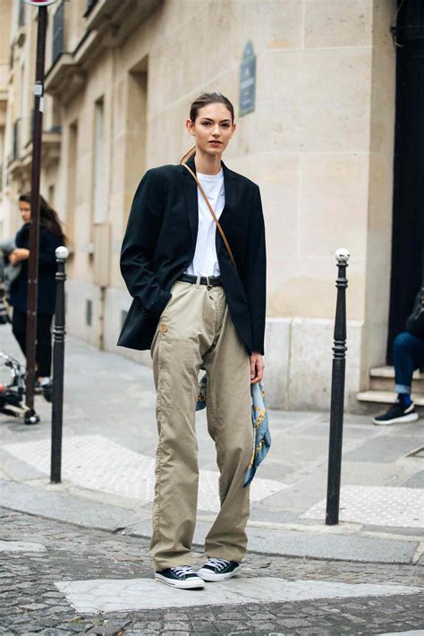 How to Style Khaki Pants: A Versatile and Stylish Wardrobe Staple
