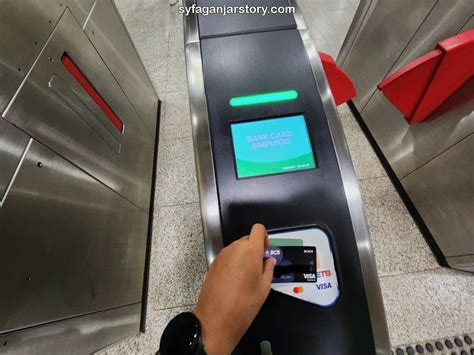 How to Use Your Bank Card for the MRT in 9 Easy Steps