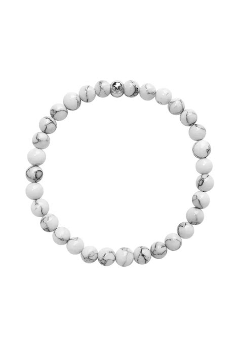 Howlite Bracelet: The 2025 Style VS Other Accessories