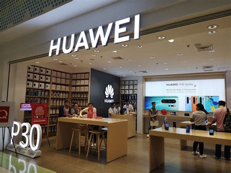 Huawei Concept Store Sim Lim Square: A Gateway to the Future of Technology