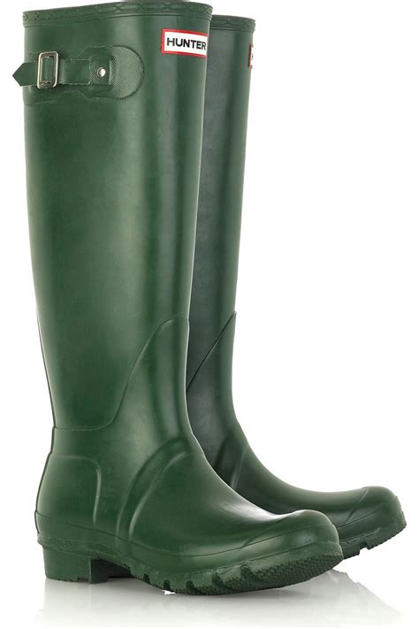 Hunter green boots.