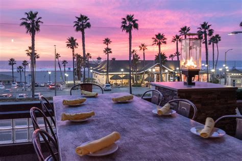 Huntington Beach Pier Restaurants: A Culinary Guide to the Pacific's Edge