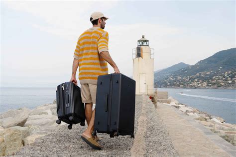 Hurley Luggage: Ultimate Guide to elevate Your Travel Experience