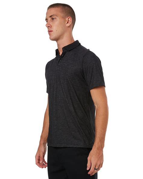 Hurley Shirts Men: A Guide to Styles, Materials, and Fit